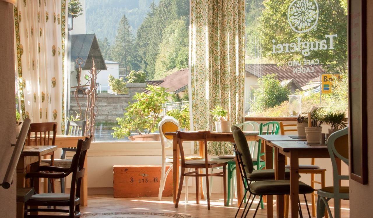 Tauglerei Appartement Enzian In Den Zauberbergen 圣科罗曼 外观 照片